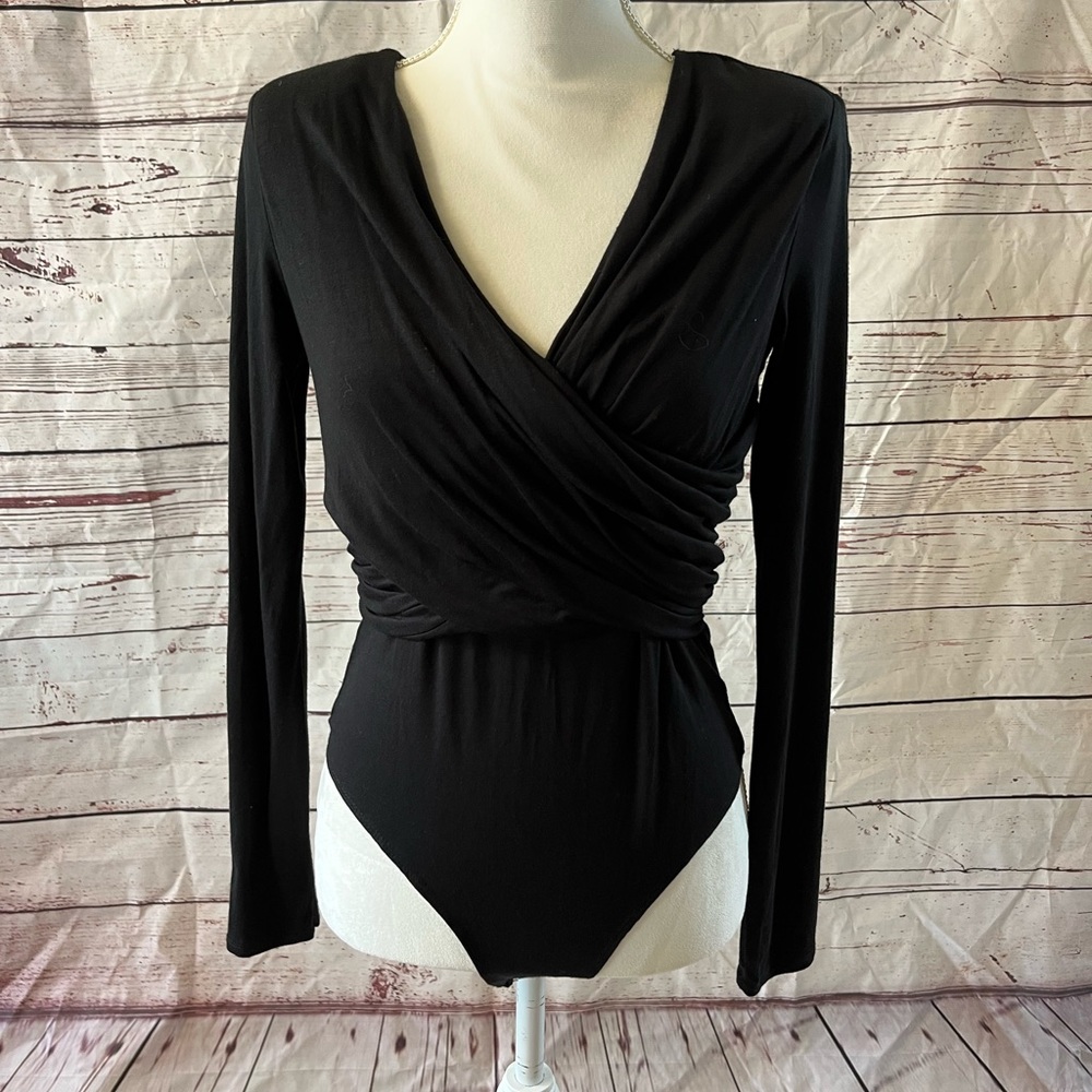 NWT Lulus Black Bodysuit Long Skeeve Stretchy Size M Medium